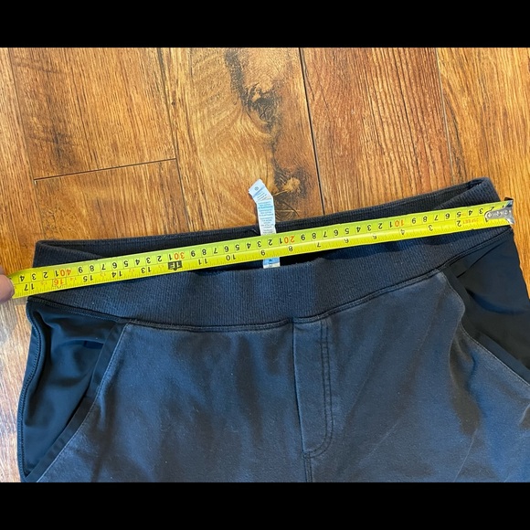 Lululemon cropped joggers - Picture 3 of 7
